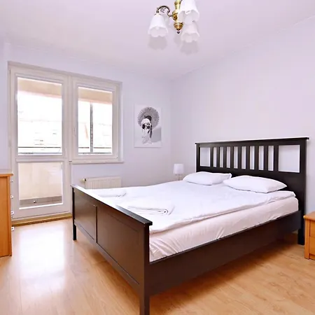 Victus Apartamenty, Mint アパート